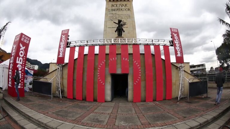 Innovación Teatral en Bogotá: Explorando Nuevas Formas de Expresión