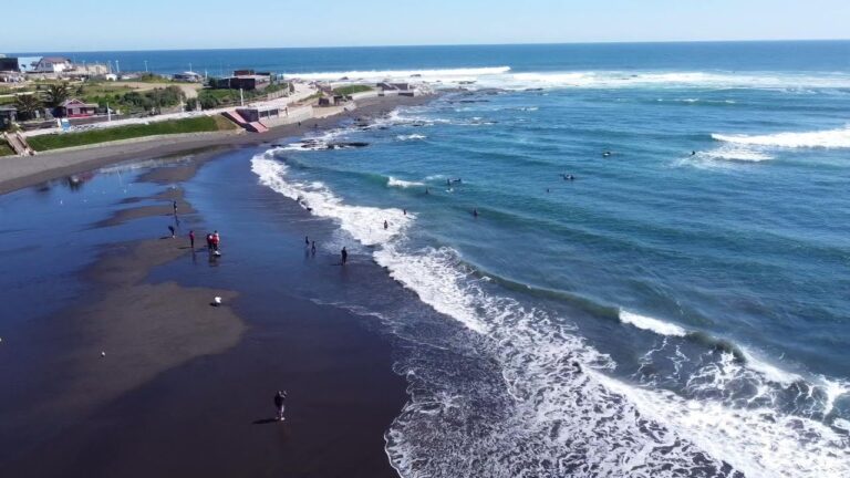 Mejores cursos de surf para principiantes en la capital