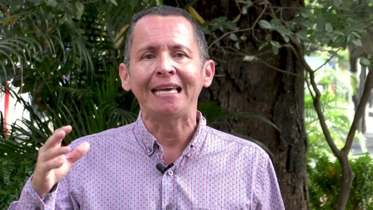 Mejora tu carrera con especialización en áreas laborales en la ciudad