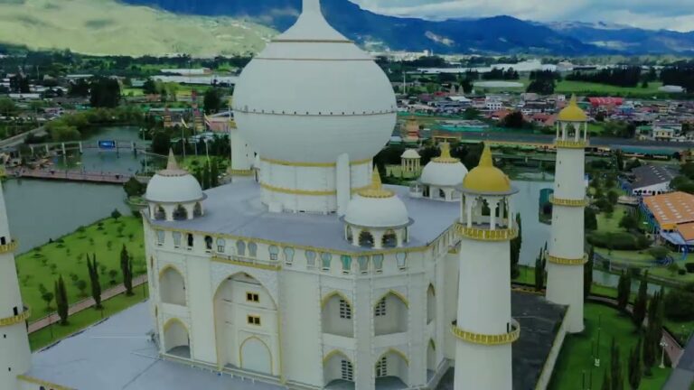 Explora los encantos de Bogot&aacute;