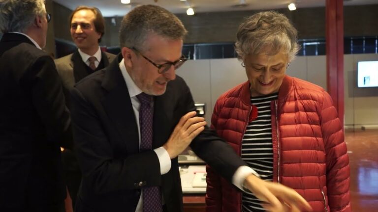 Exposiciones art&iacute;sticas en bibliotecas: fusionando cultura y conocimiento