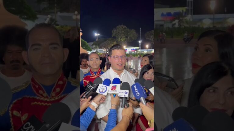 Descubre la Plaza de Bolívar: Visita Guiada Imperdible